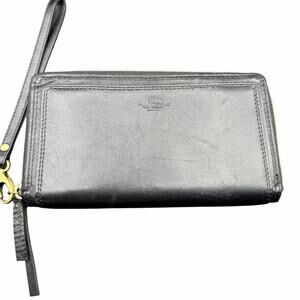 G.H. Bass Black Leather Zip-Around Wristlet Wallet Organizer
